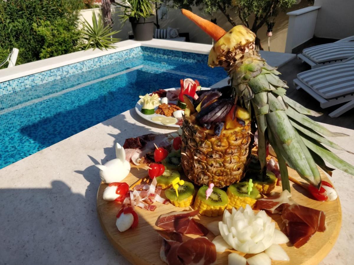 Apartments Villa A - Heating Pool Trogir Zewnętrze zdjęcie