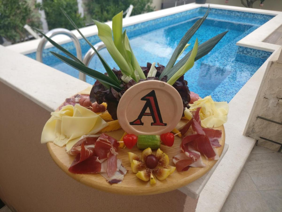Apartments Villa A - Heating Pool Trogir Zewnętrze zdjęcie