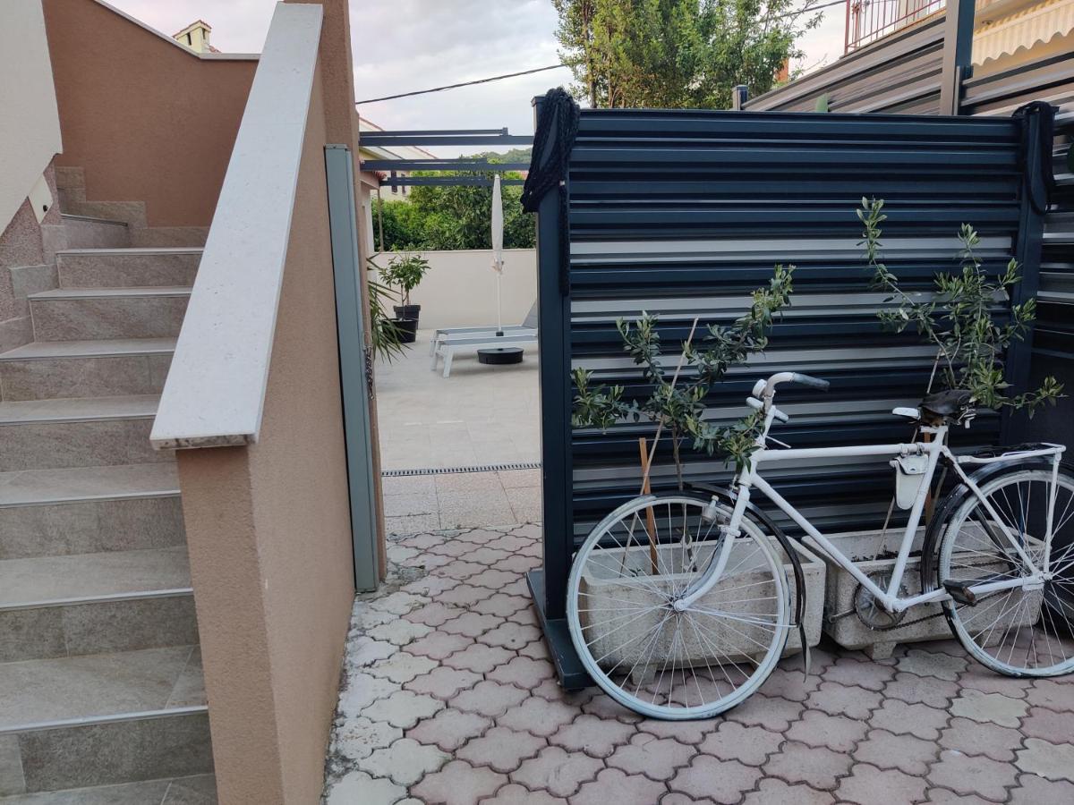 Apartments Villa A - Heating Pool Trogir Zewnętrze zdjęcie